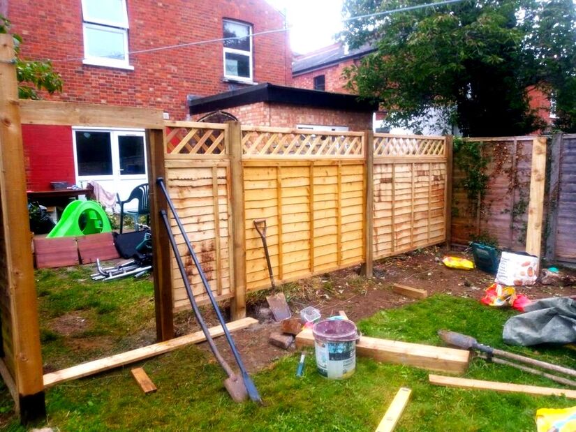 concreting in fence posts