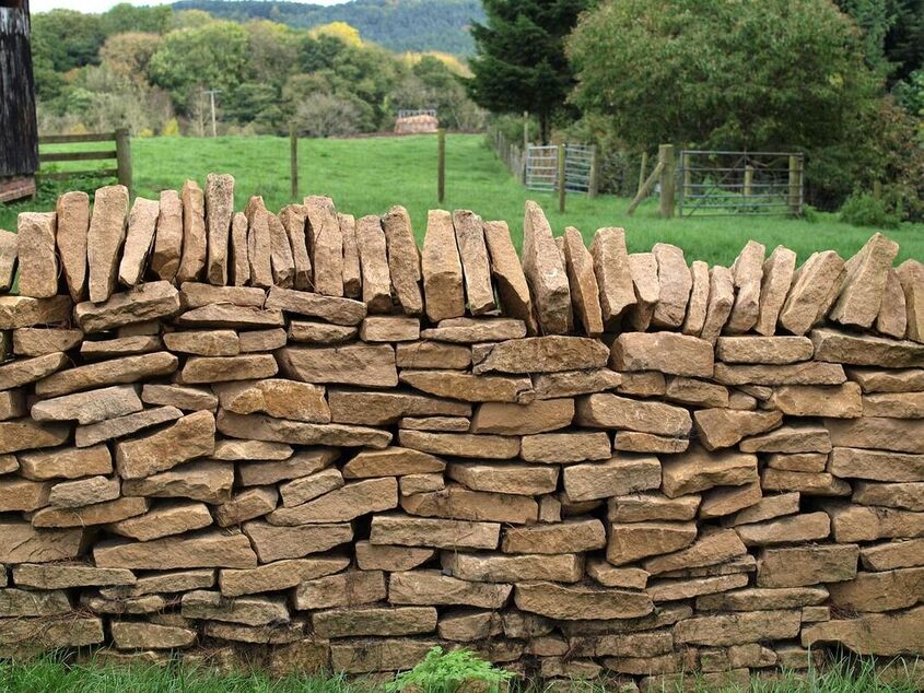 Dry stone wall edging